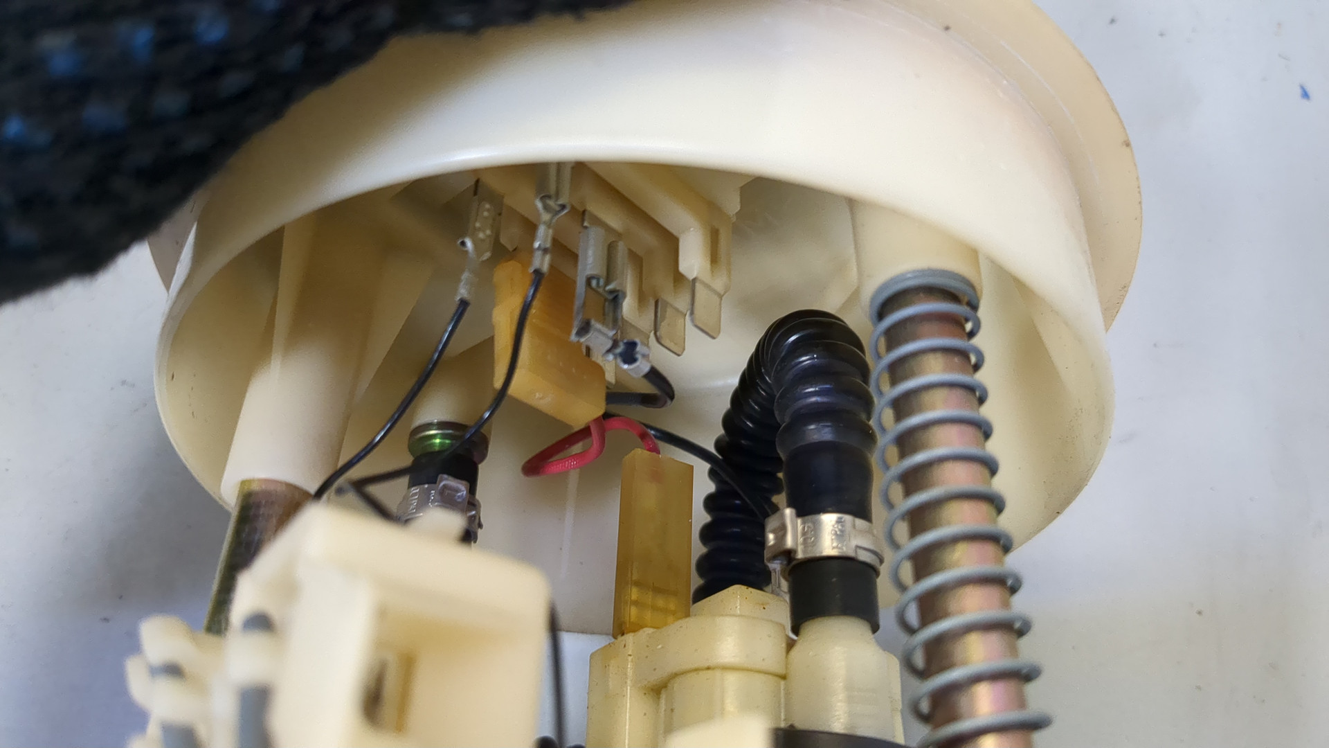 Насос топливный электрический