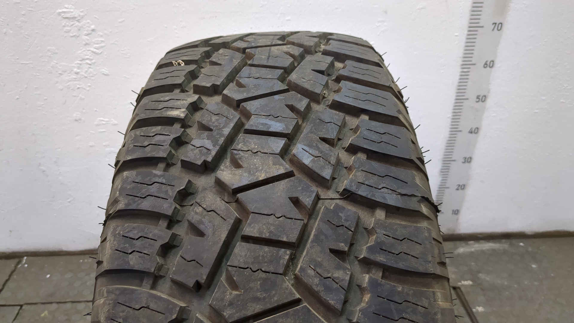 Шины комплект (4 шт.)