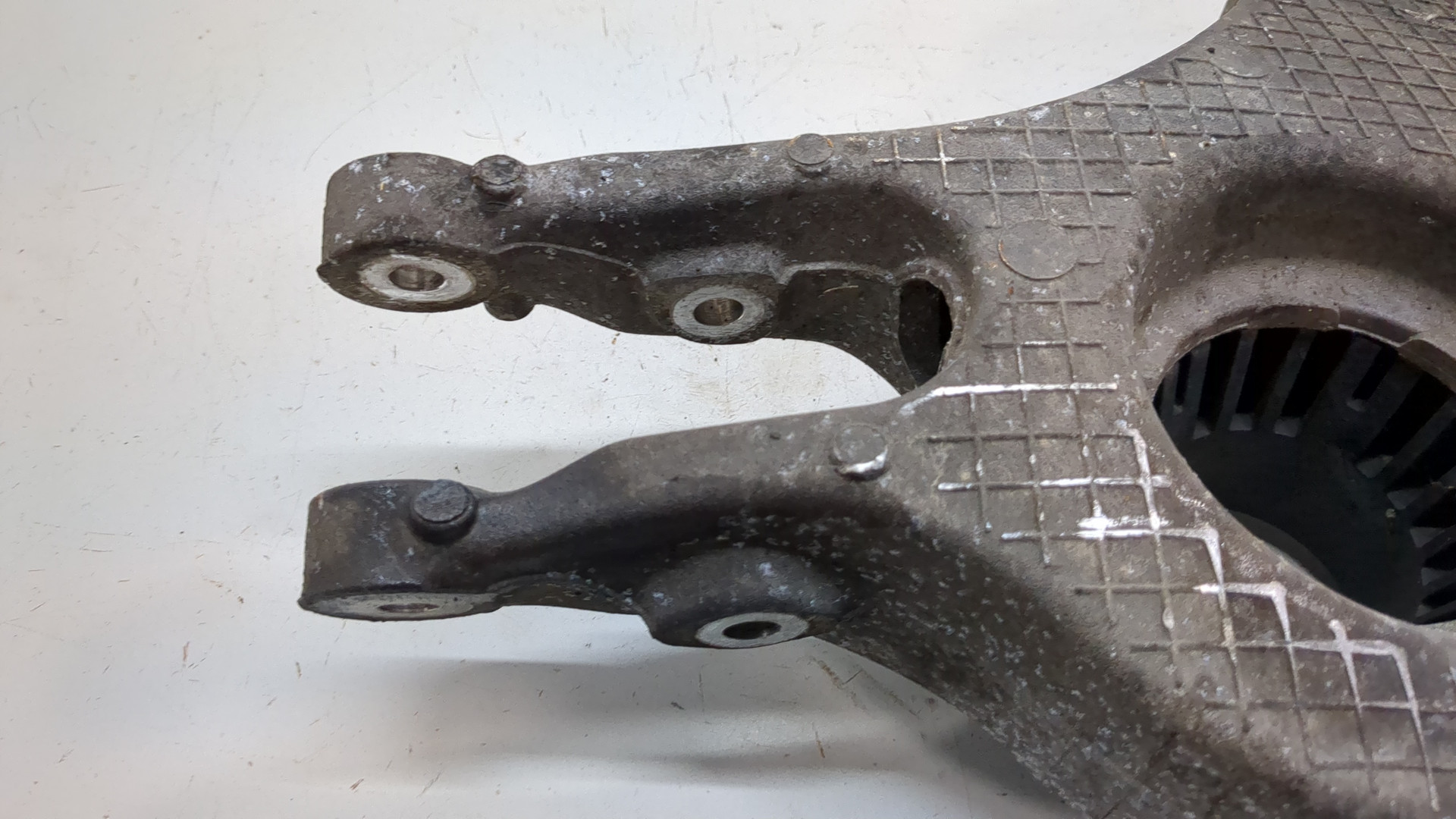 Рычаг задний правый