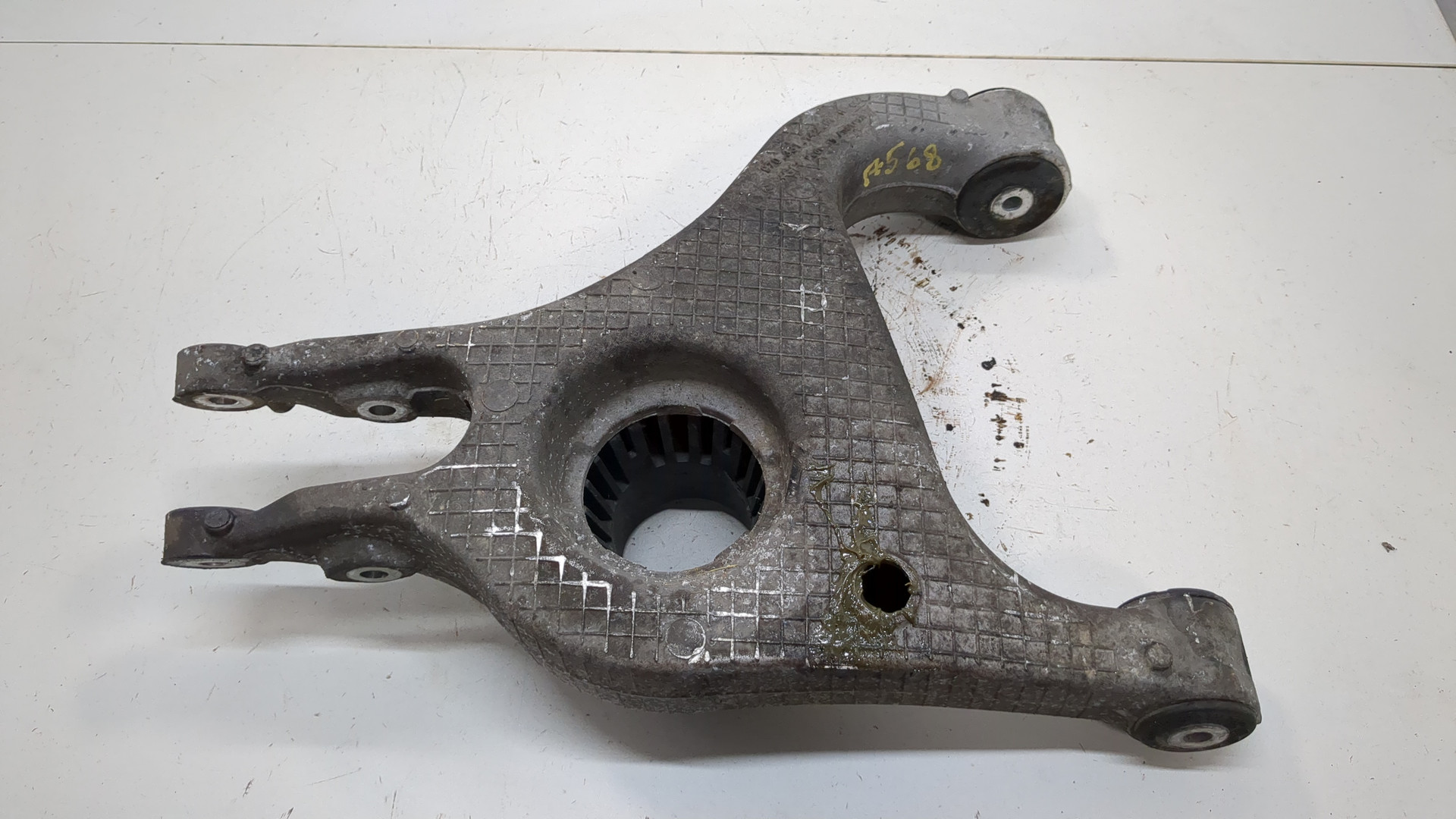 Рычаг задний правый