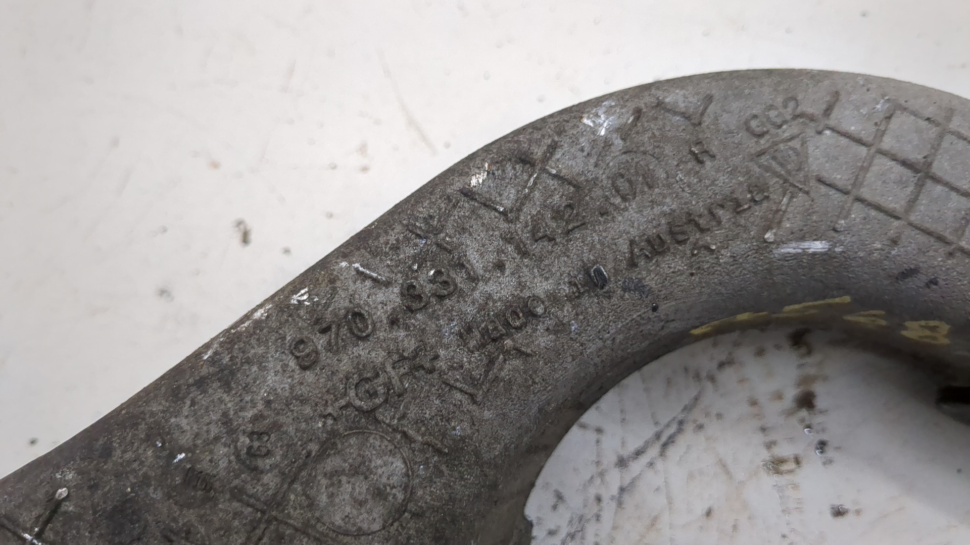 Рычаг задний правый