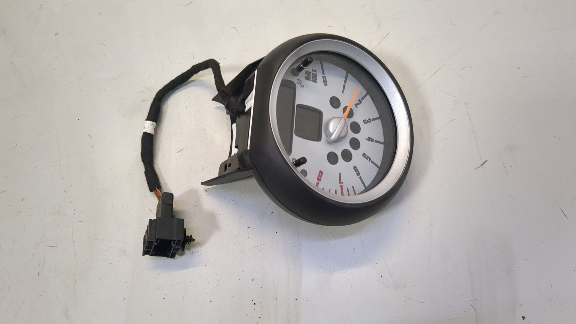 Панель приборов