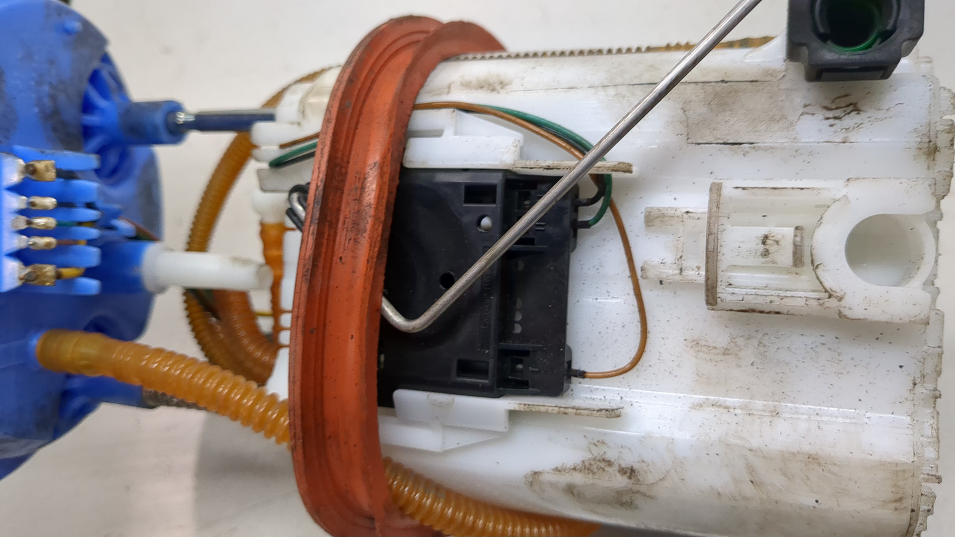 Насос топливный электрический