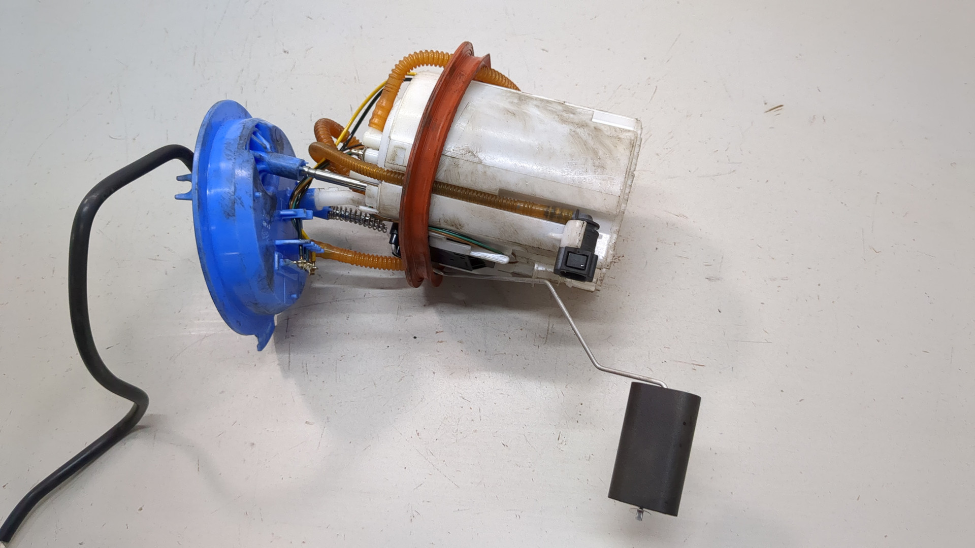 Насос топливный электрический