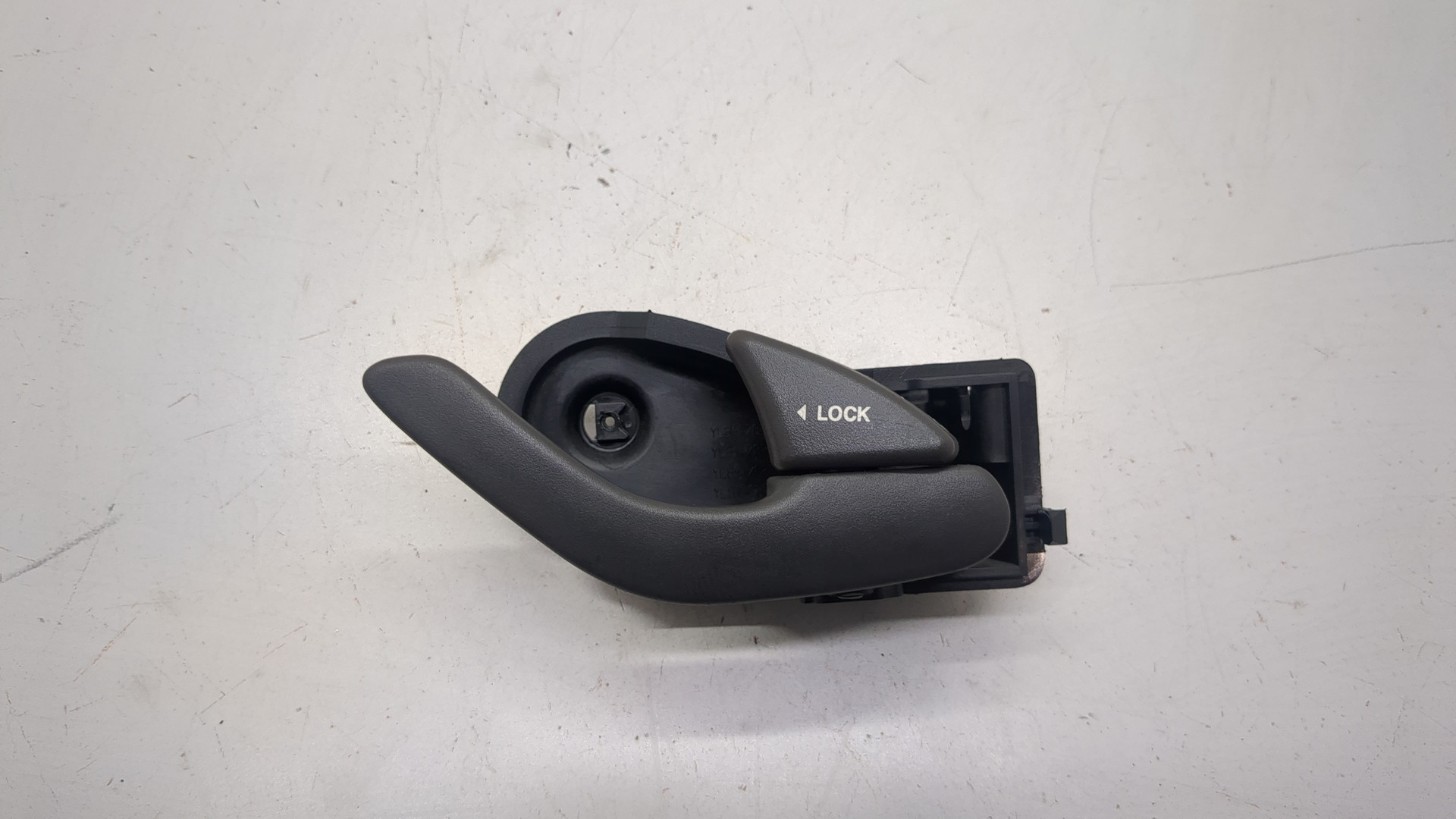 Ручка двери передней внутренняя правая