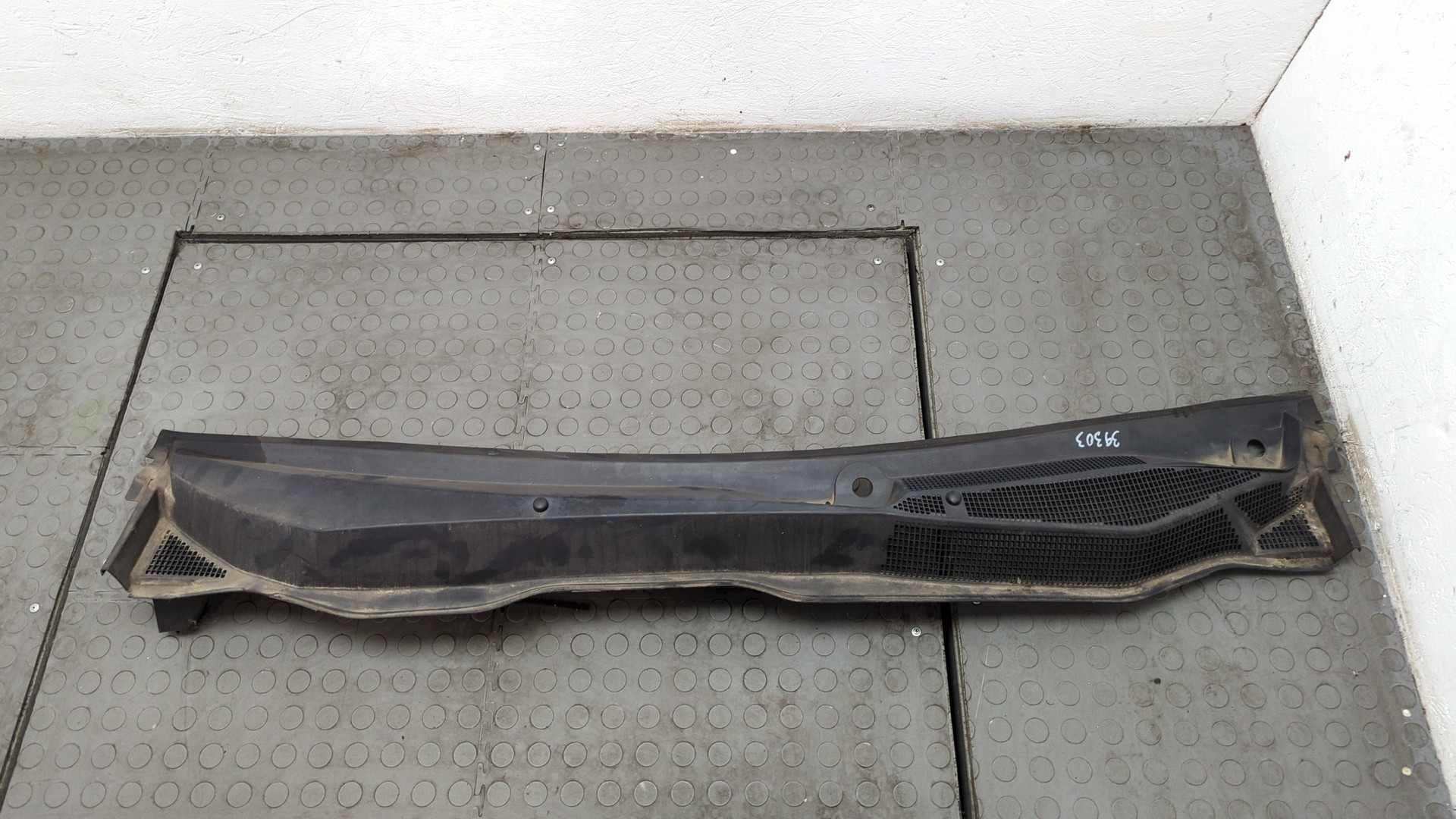 Решетка стеклоочистителей (Жабо)