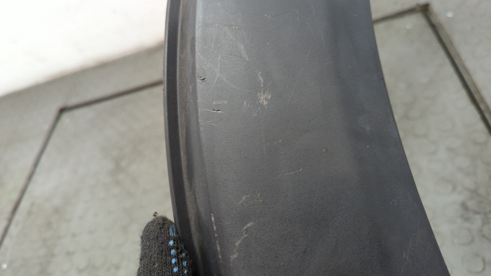 Накладка переднего крыла левого