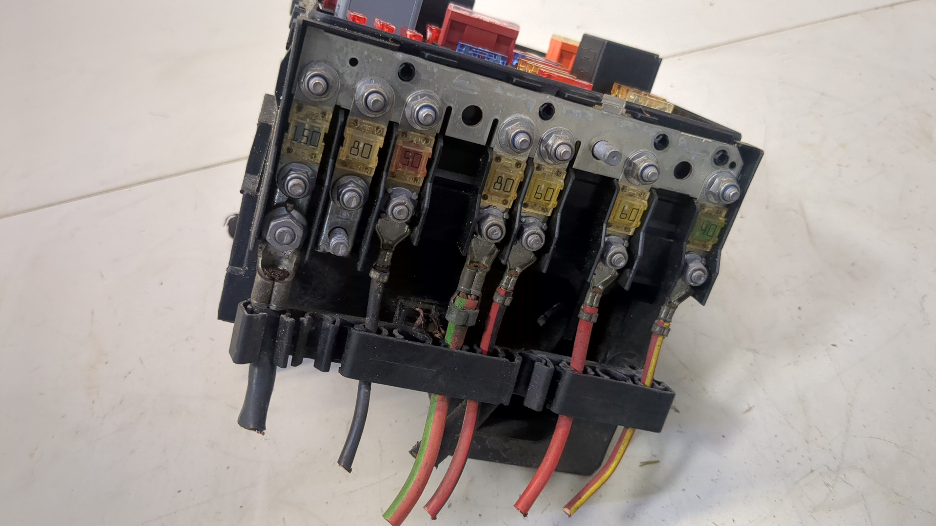 Блок предохранителей