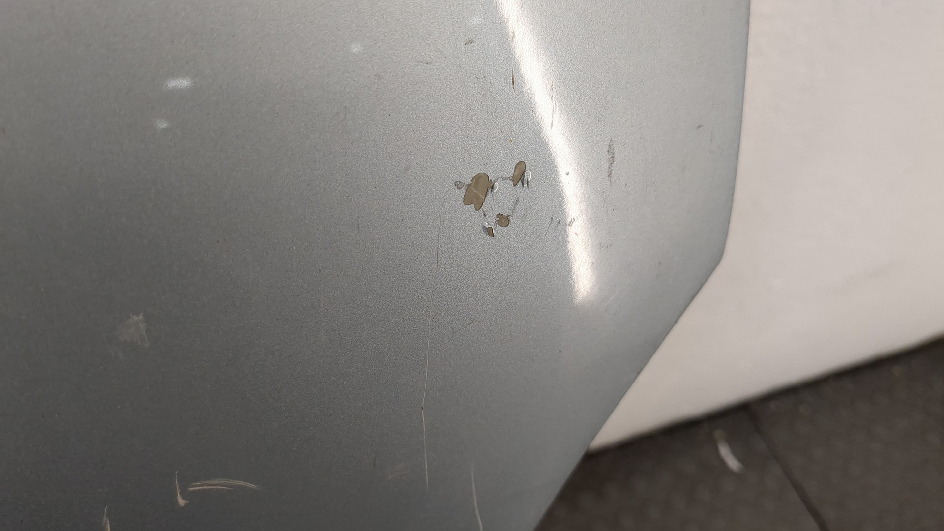 Крыло переднее правое