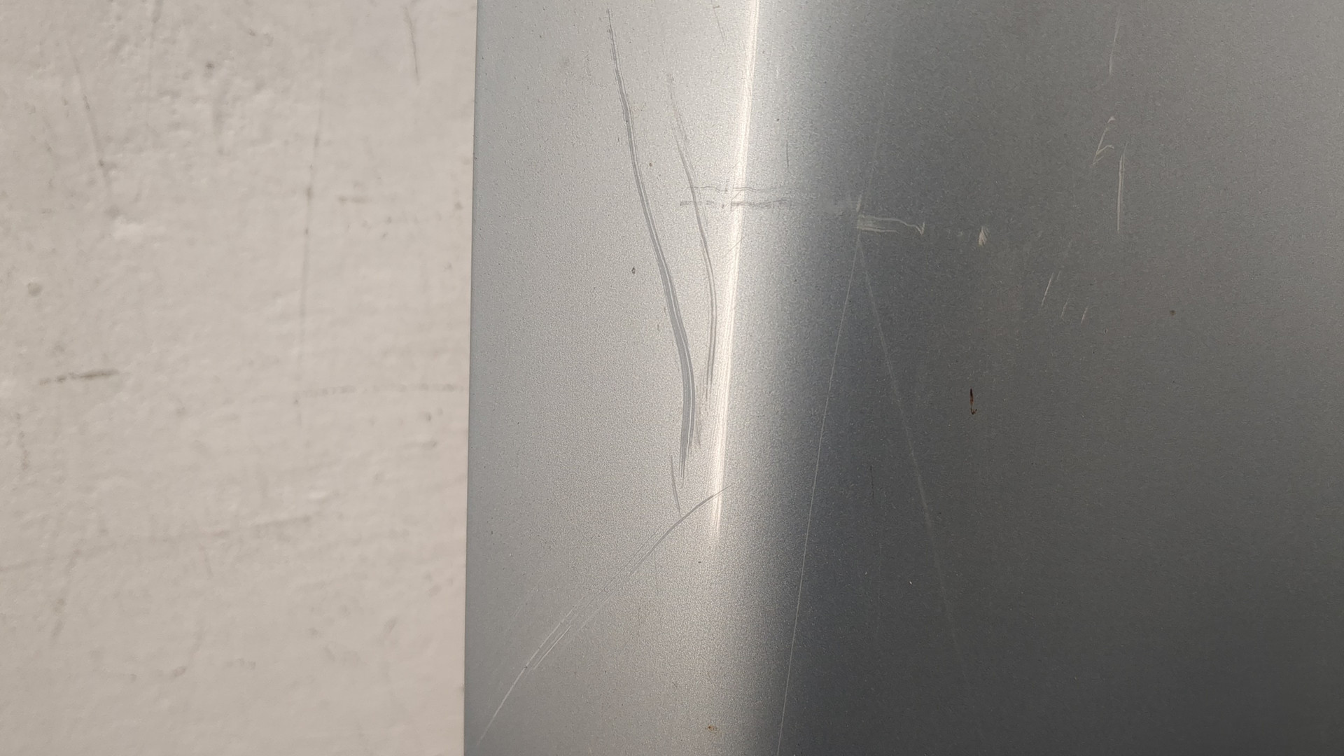 Крыло переднее правое