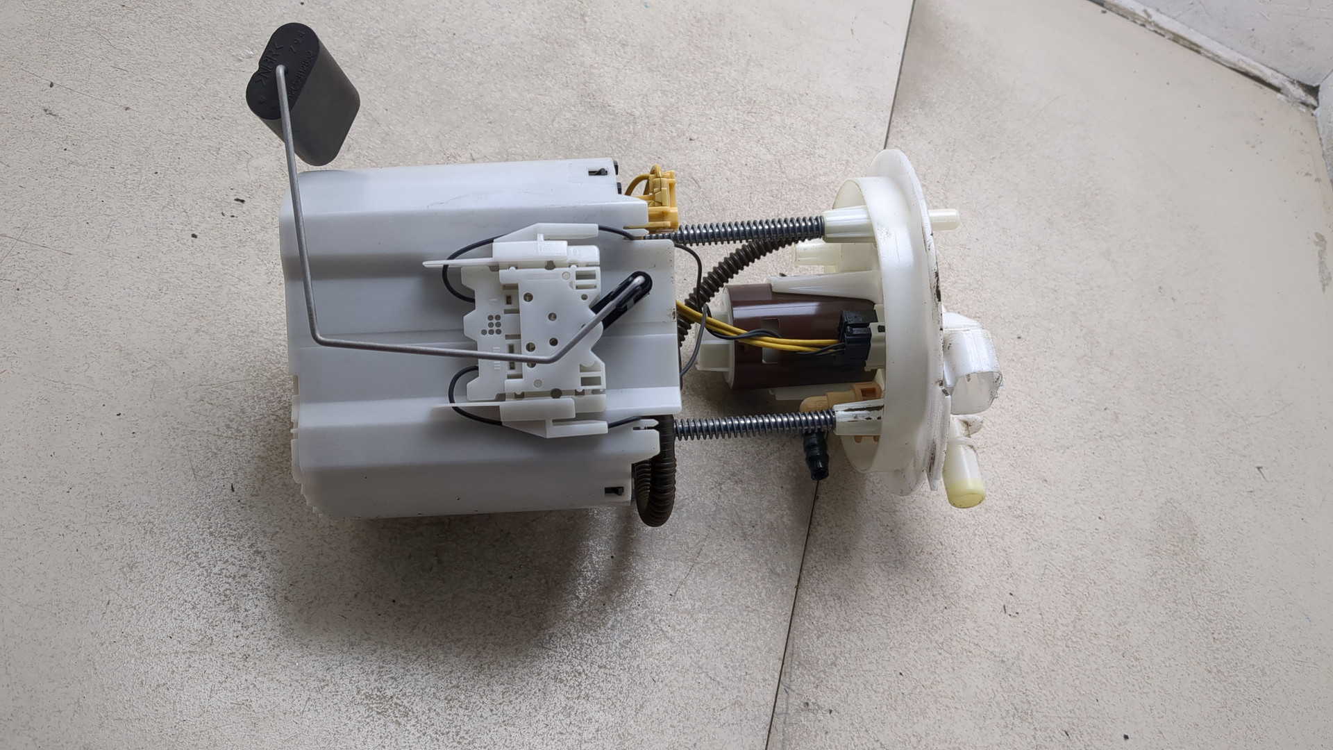 Насос топливный электрический