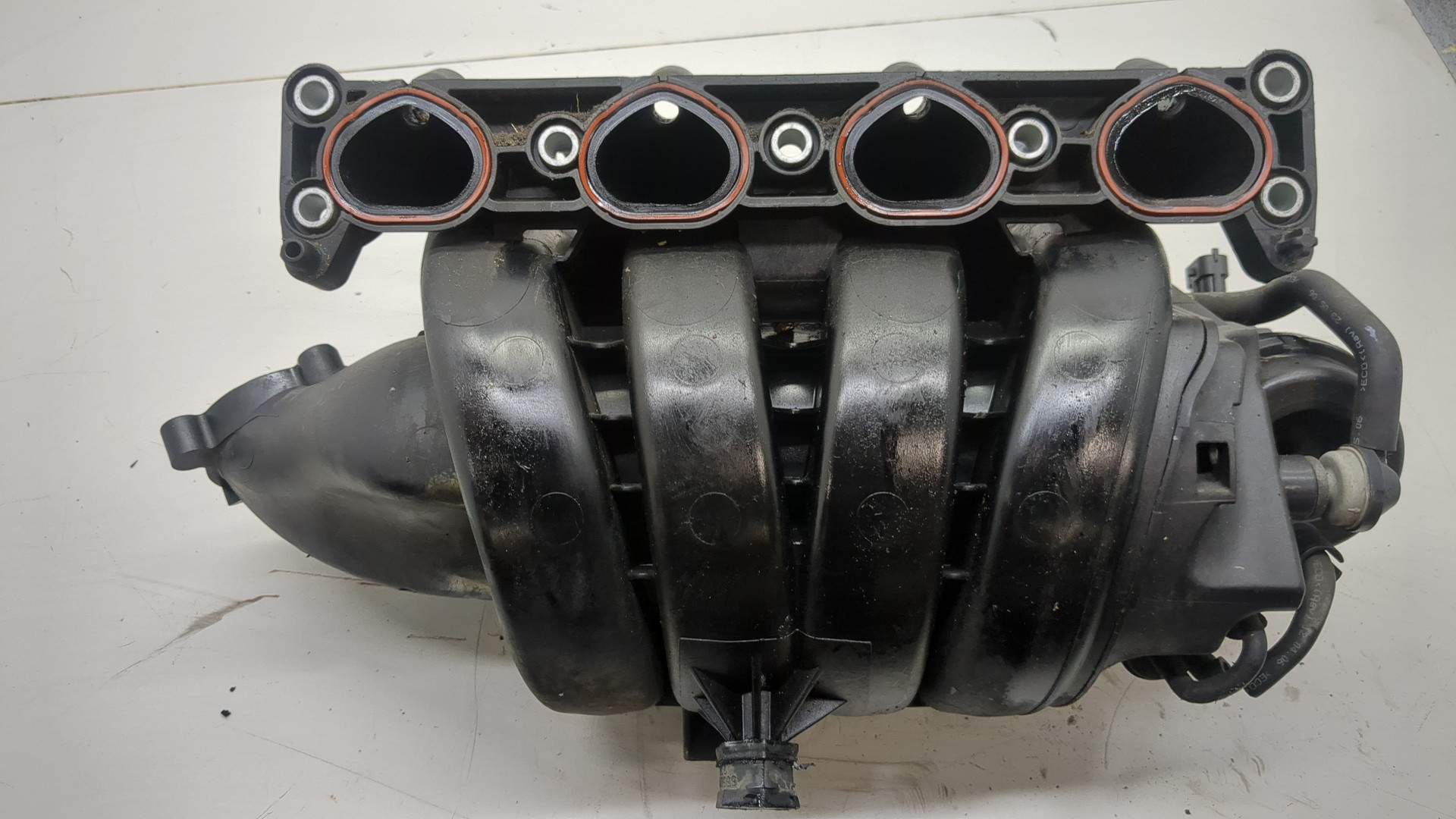 Коллектор впускной