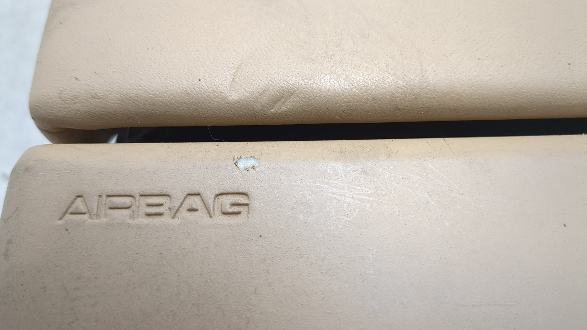 Подушка безопасности нижняя (для колен)