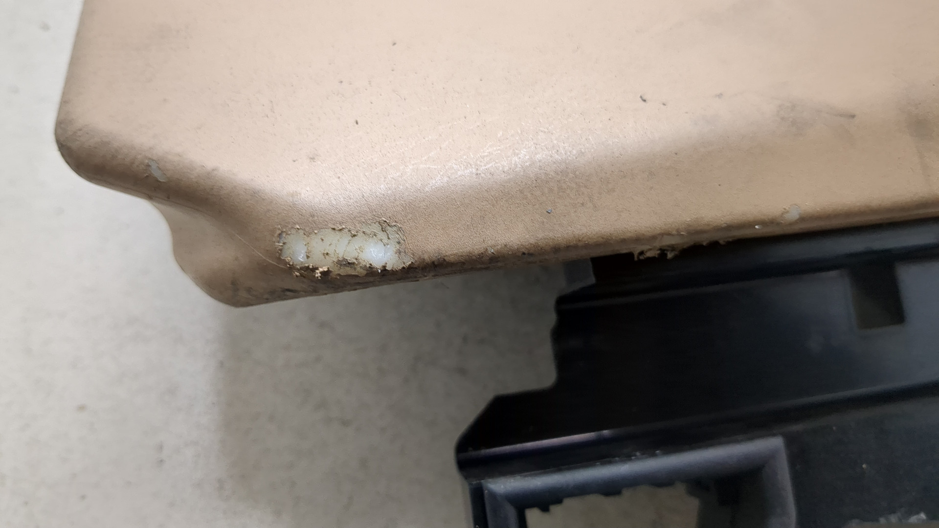 Подушка безопасности нижняя (для колен)