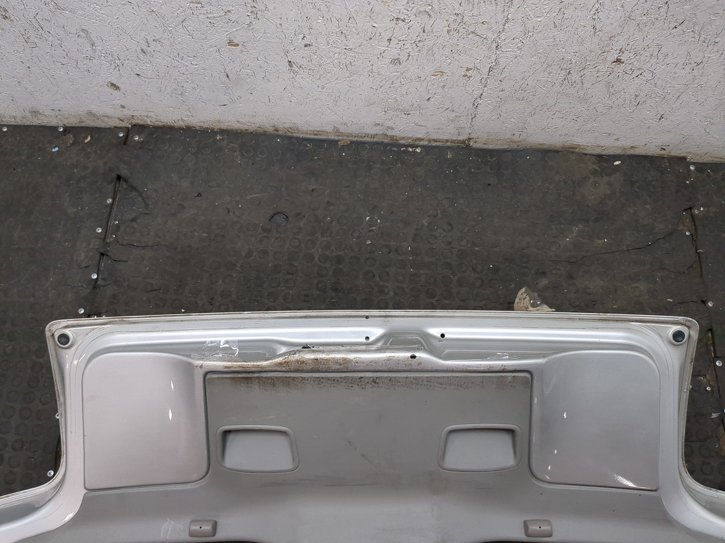 Дверь багажника