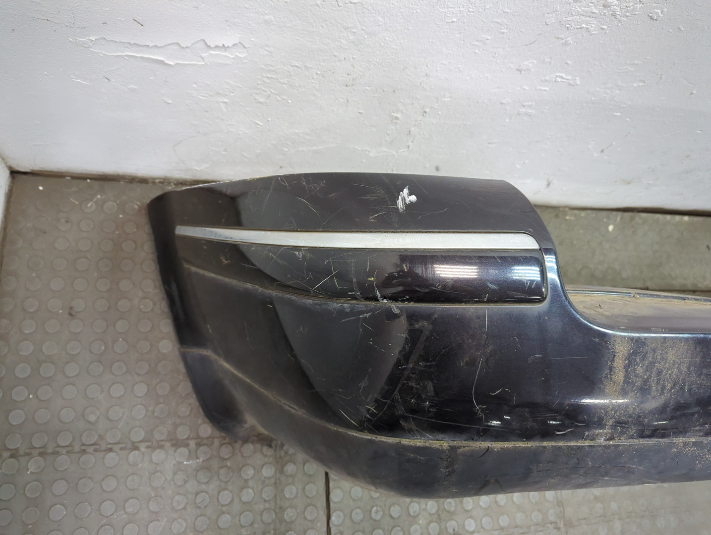 Бампер задний