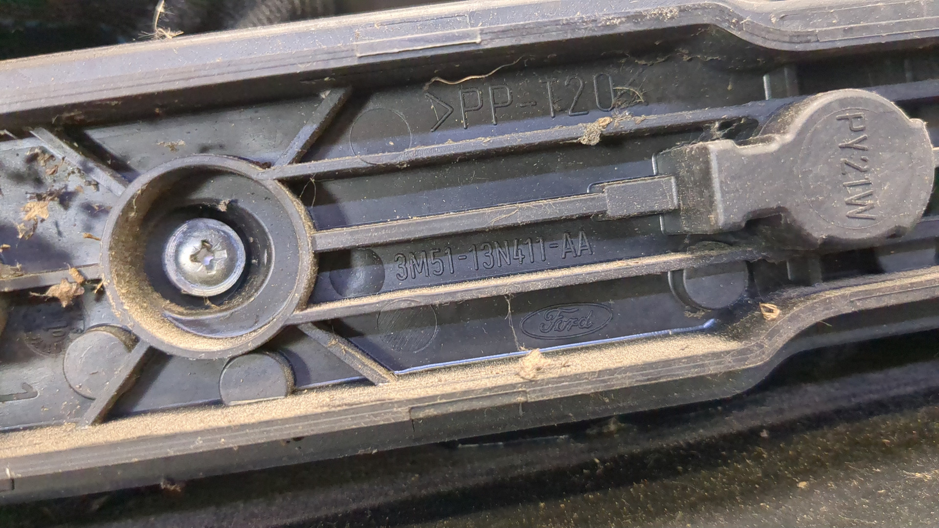 Фонарь задний правый