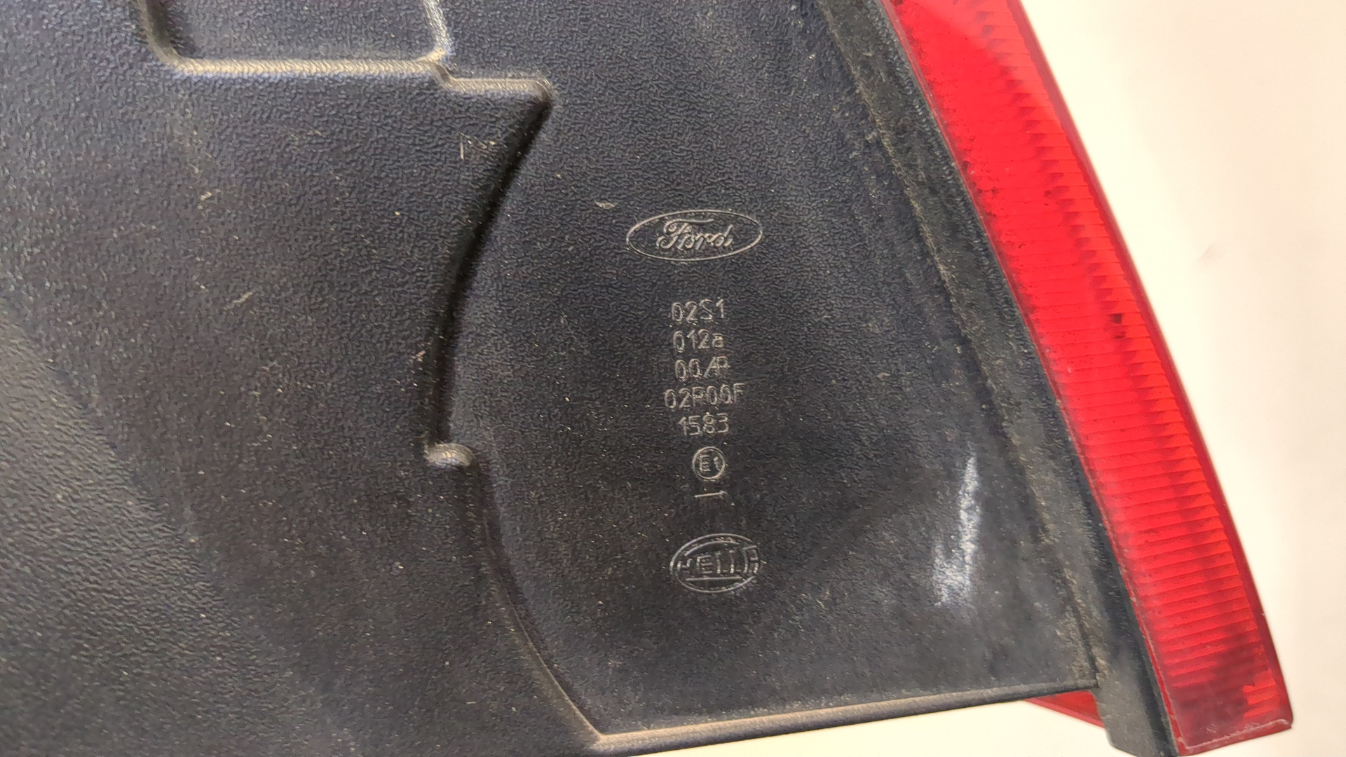 Фонарь задний правый