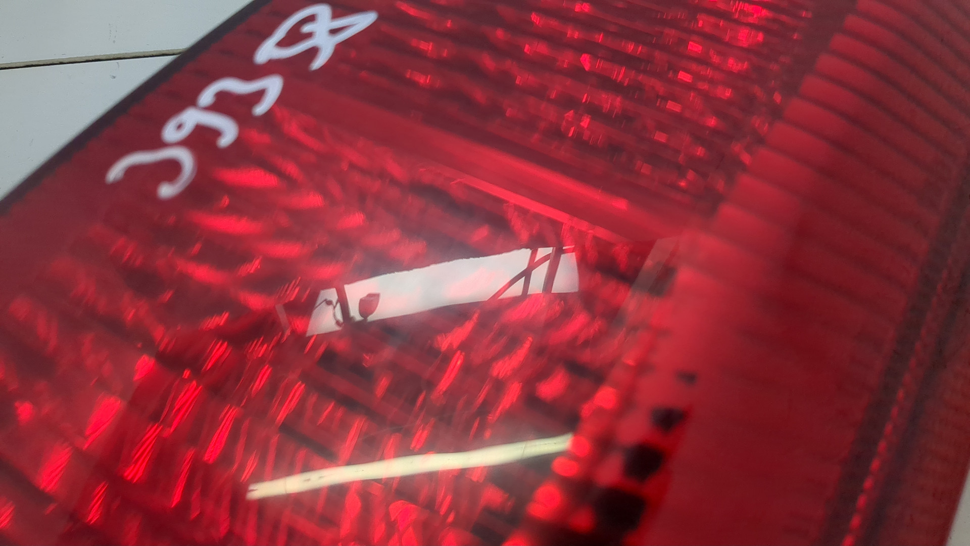 Фонарь задний правый