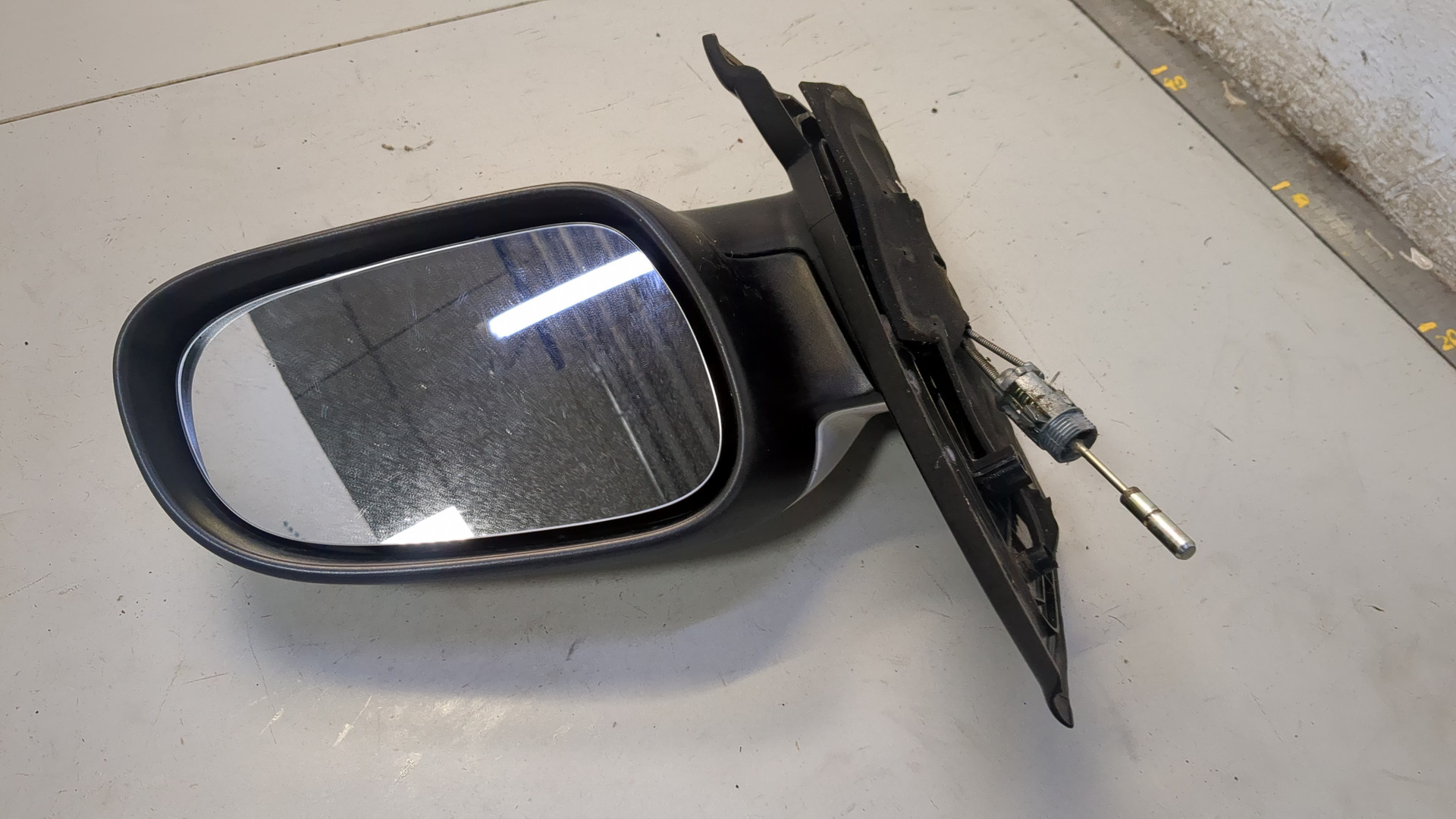 Зеркало правое электрическое