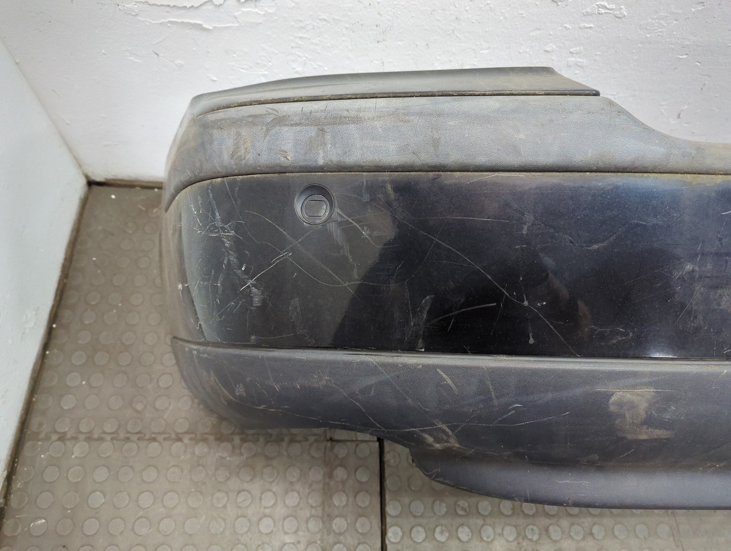 Бампер задний