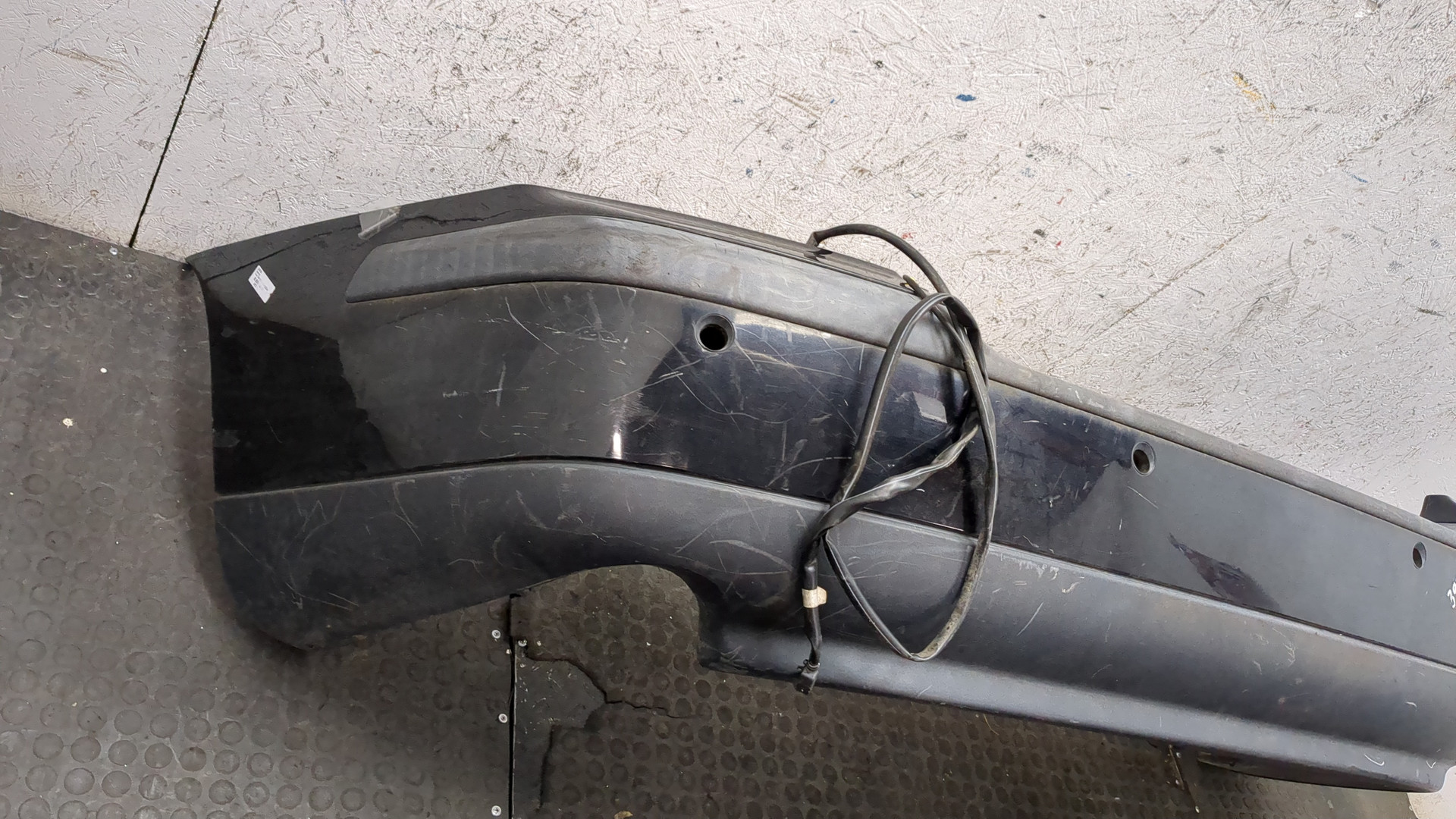 Бампер задний