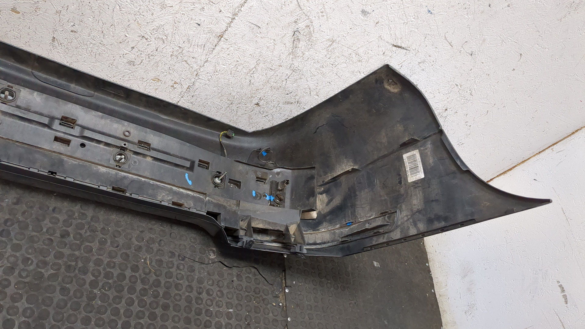 Бампер задний