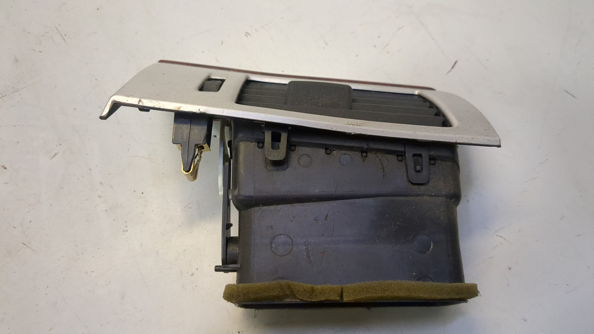 Дефлектор воздушный