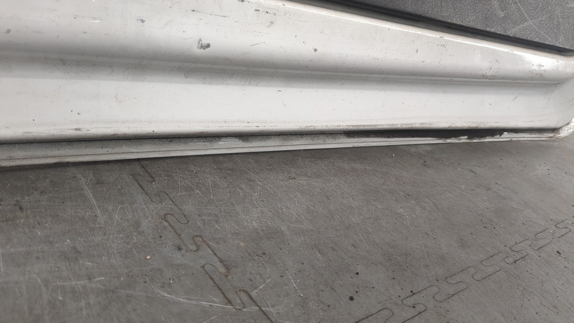 Дверь багажника левая