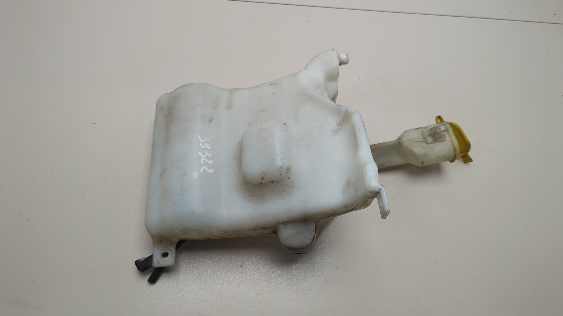 Бачок омывателя лобового стекла