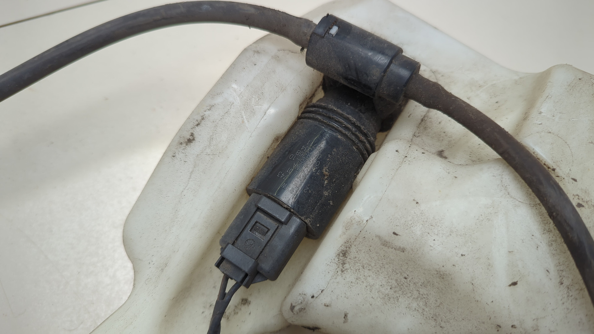 Бачок омывателя лобового стекла