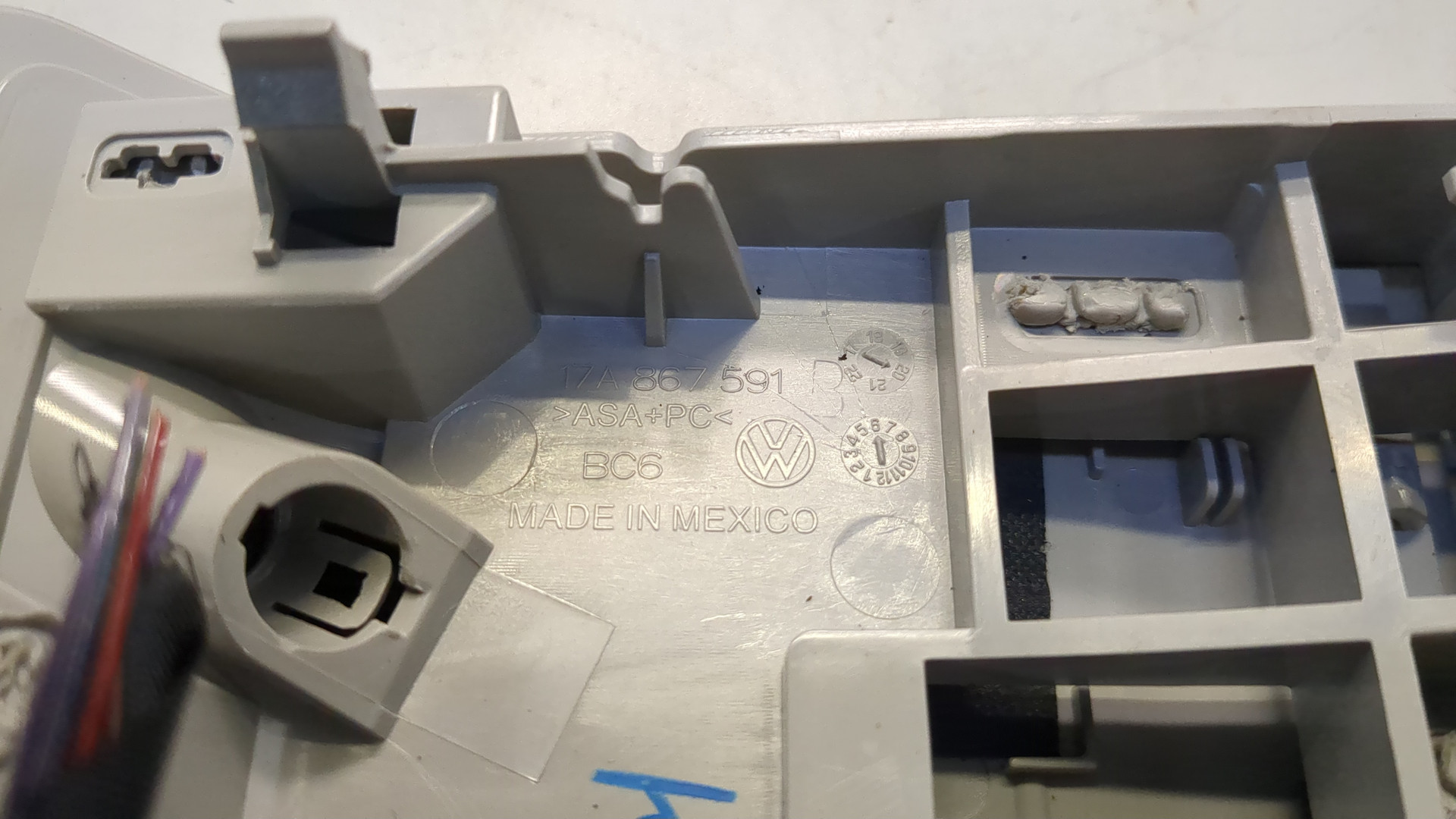 Плафон салонный