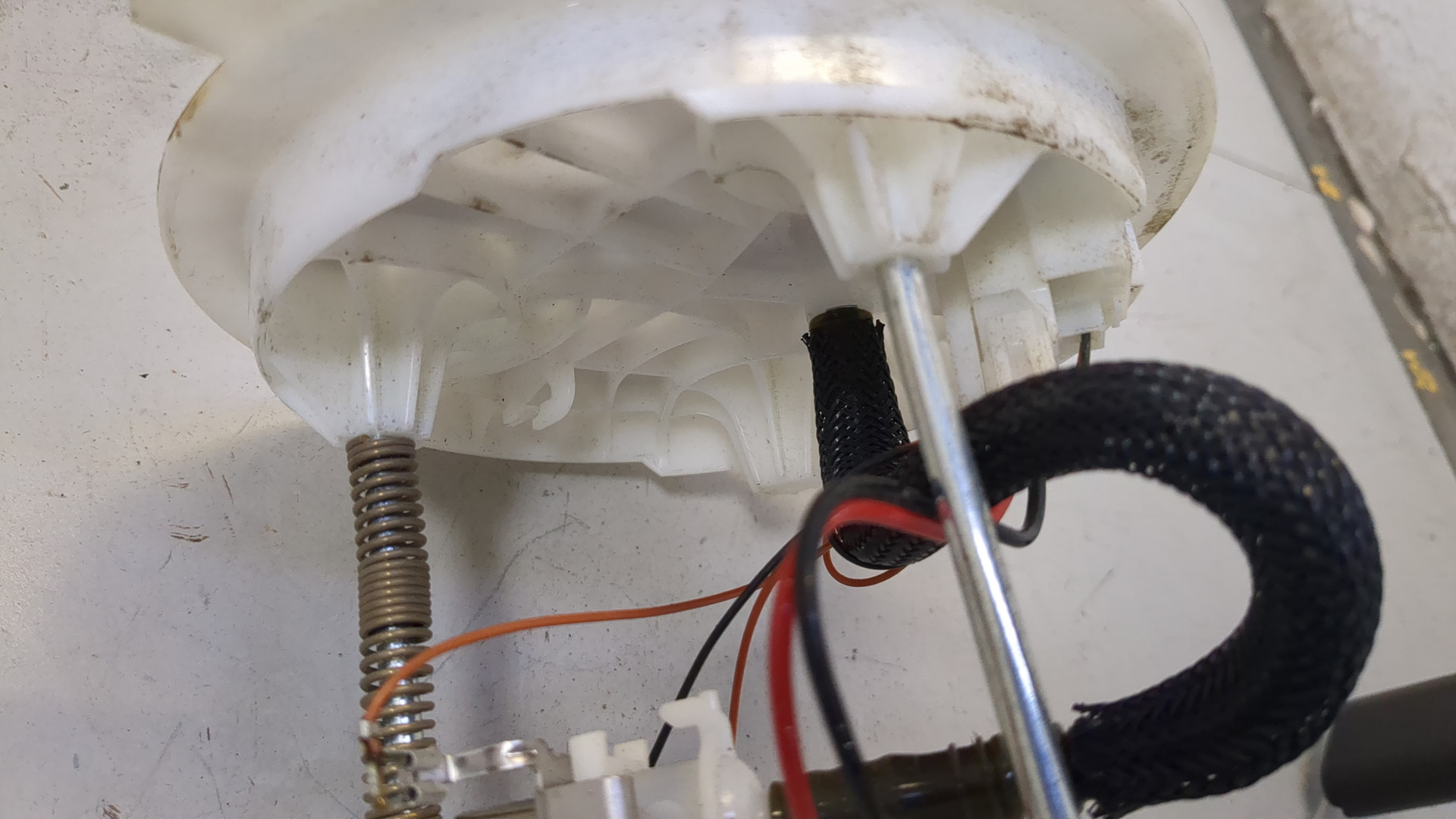 Насос топливный электрический