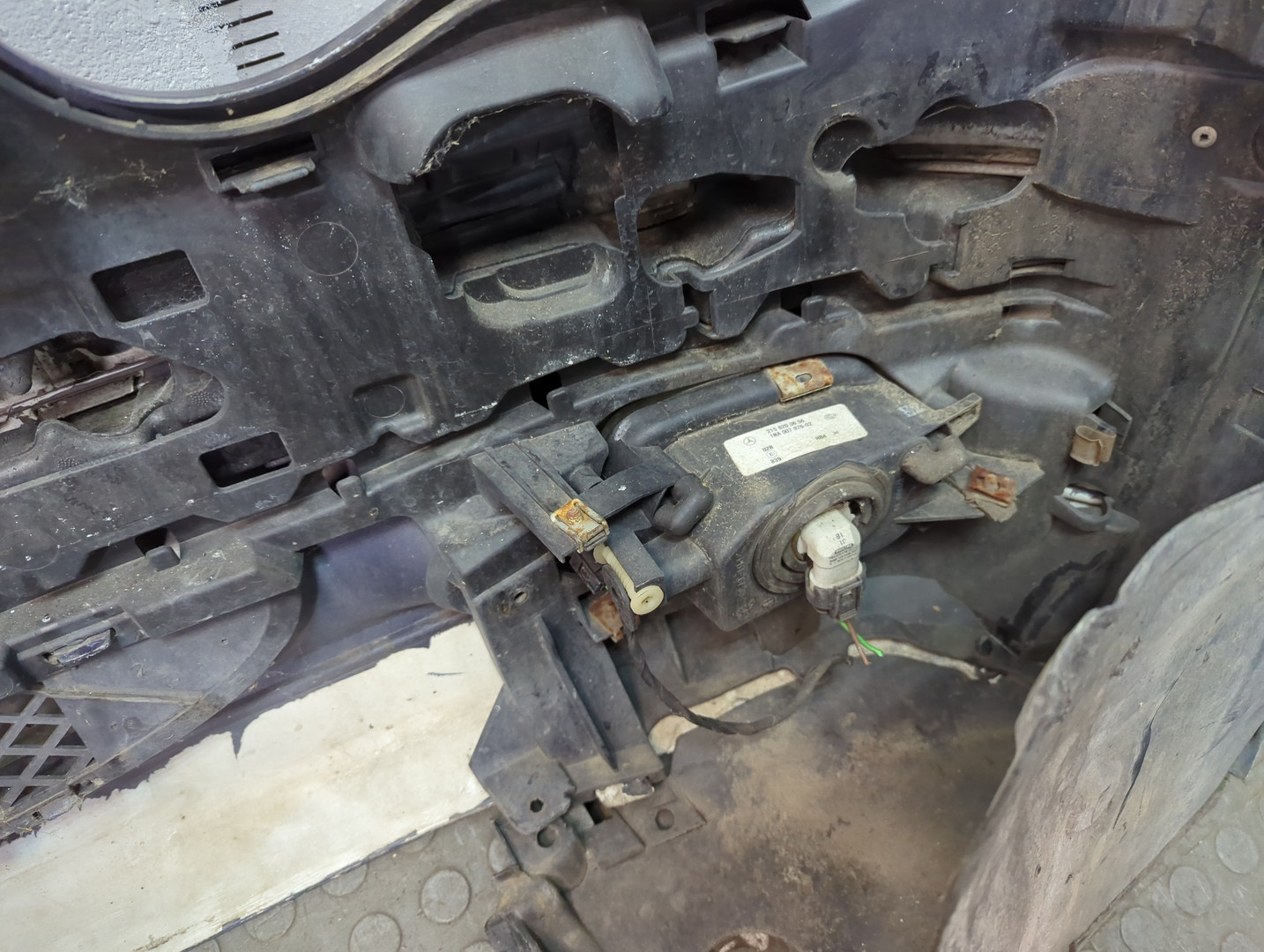 Бампер передний