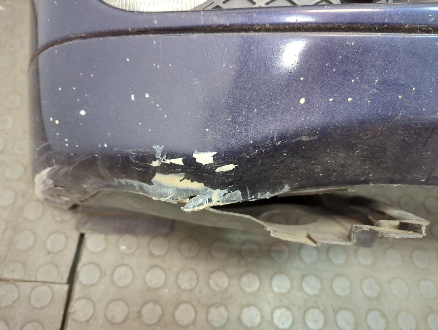 Бампер передний