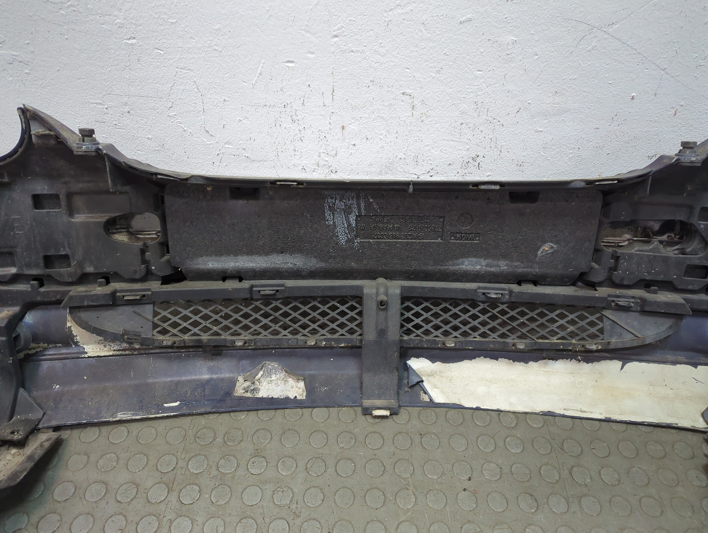 Бампер передний