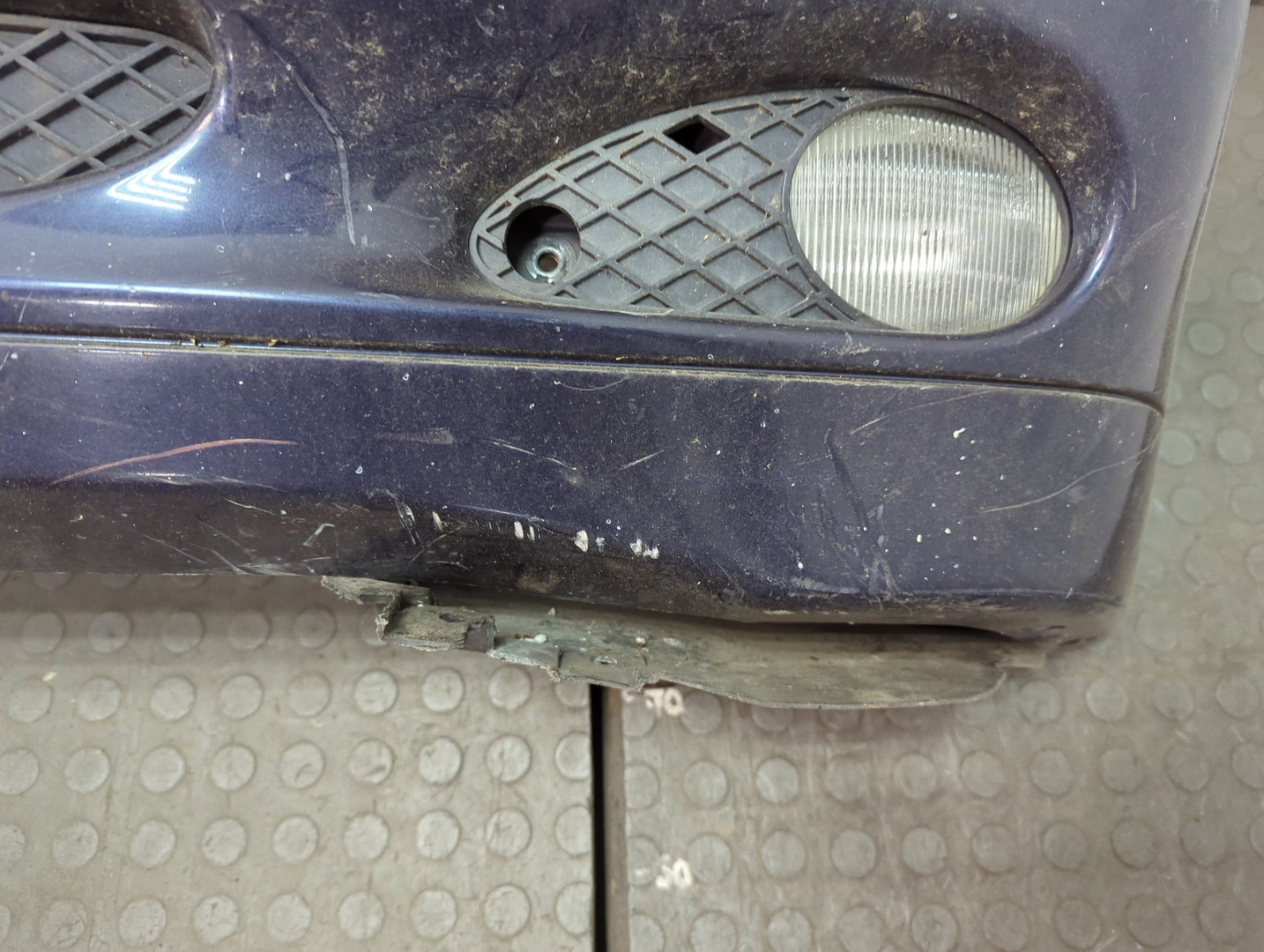 Бампер передний