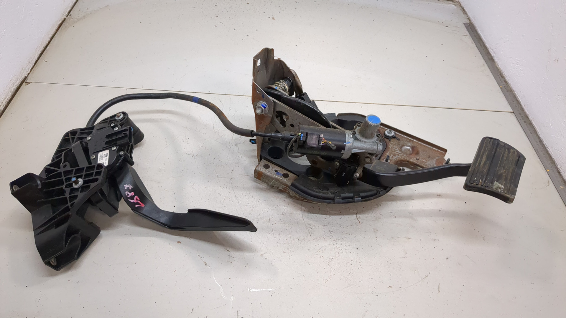 Блок педалей