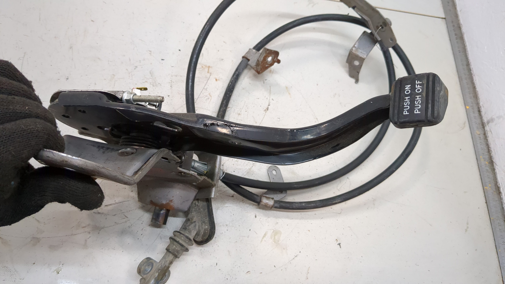 Рычаг стояночного тормоза