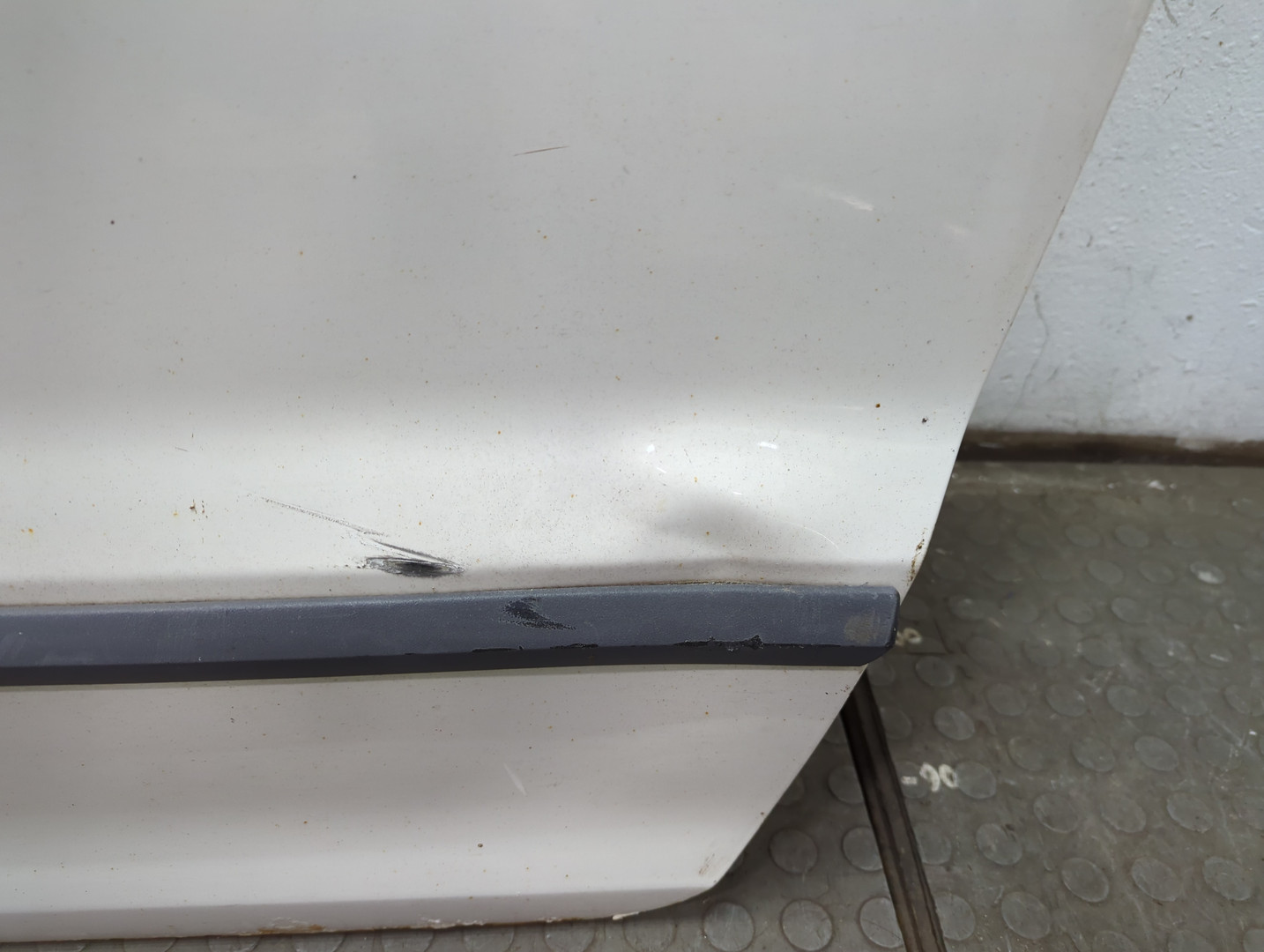 Дверь передняя левая