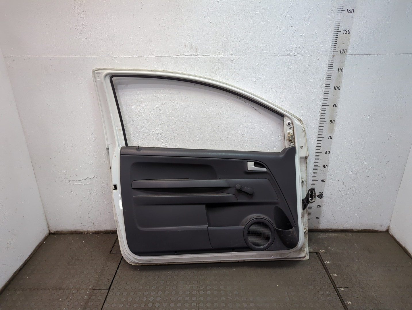 Дверь передняя левая