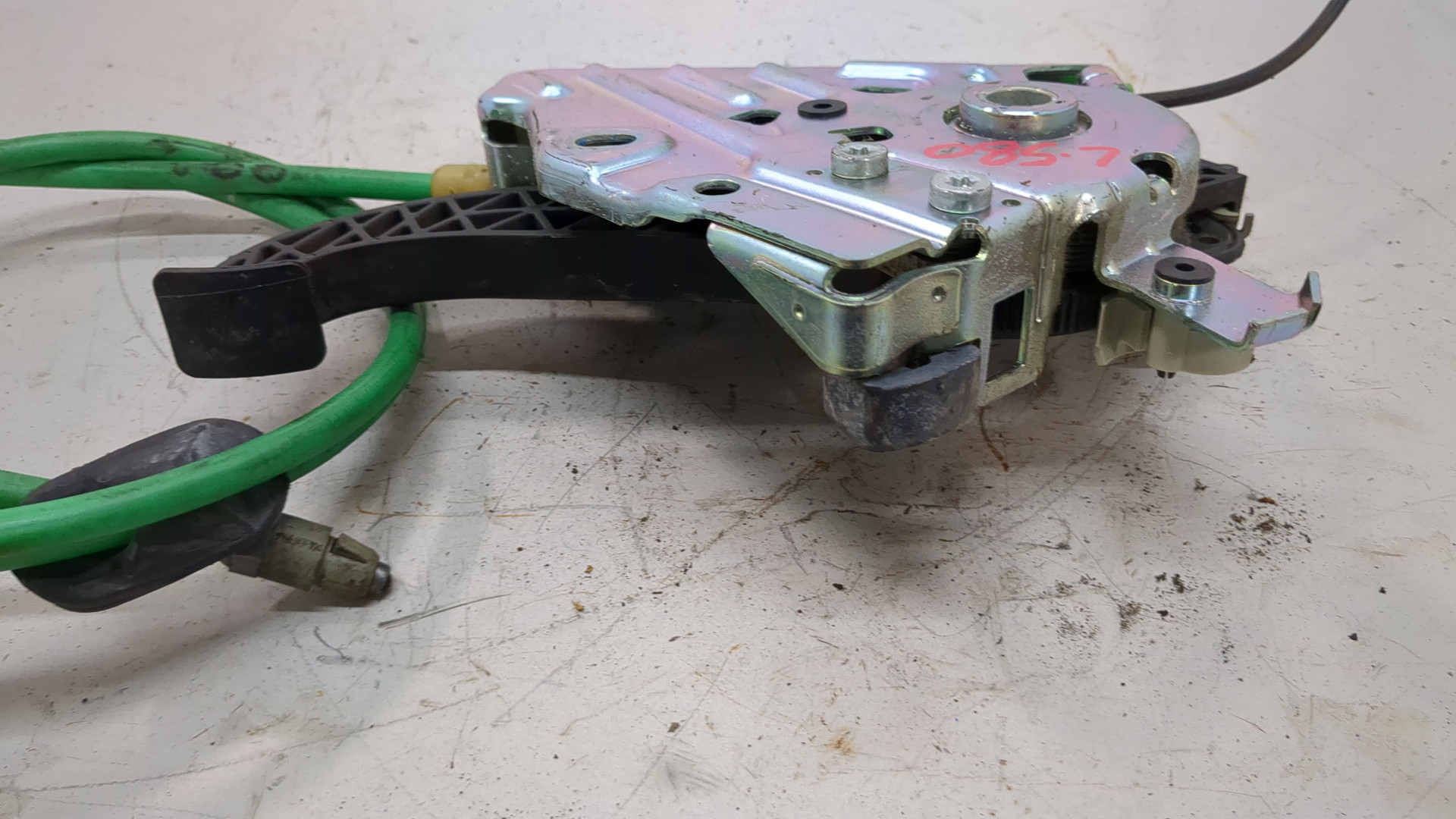 Рычаг стояночного тормоза