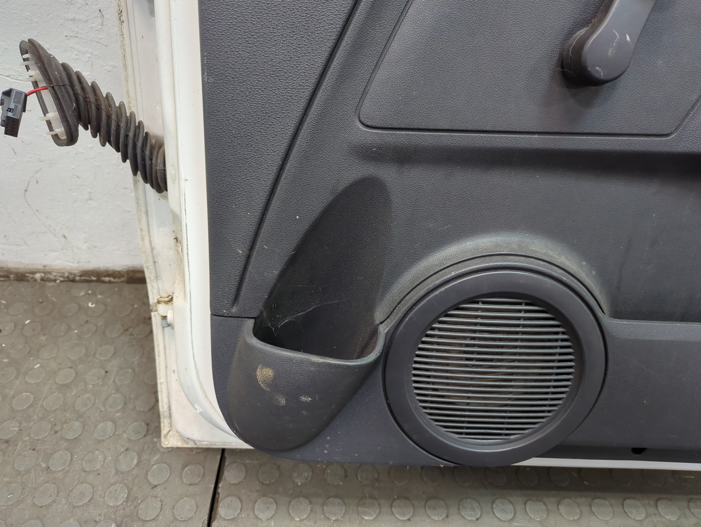 Дверь передняя правая