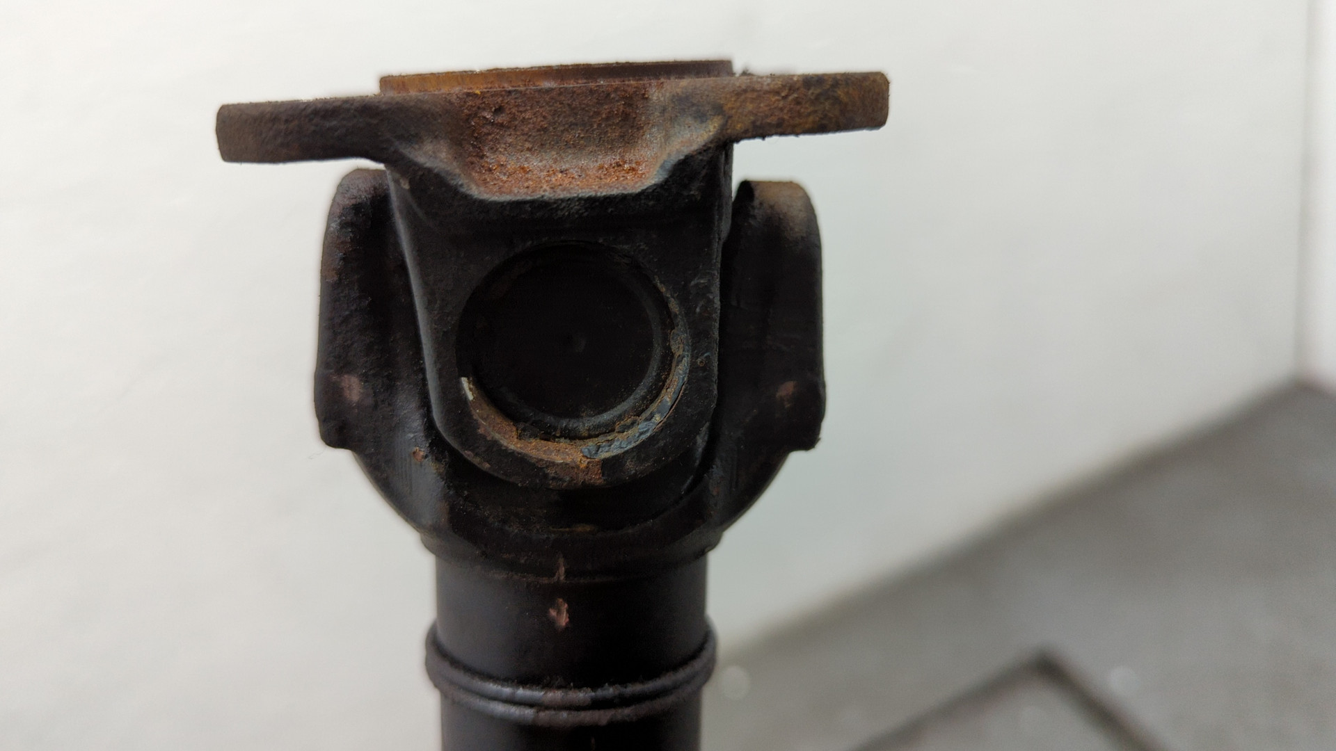 Вал карданный передний