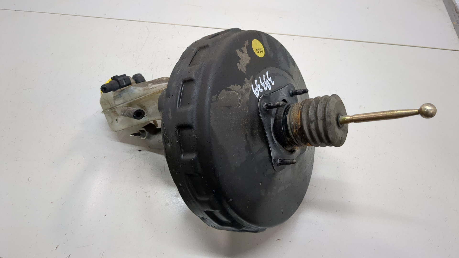 Цилиндр тормозной главный