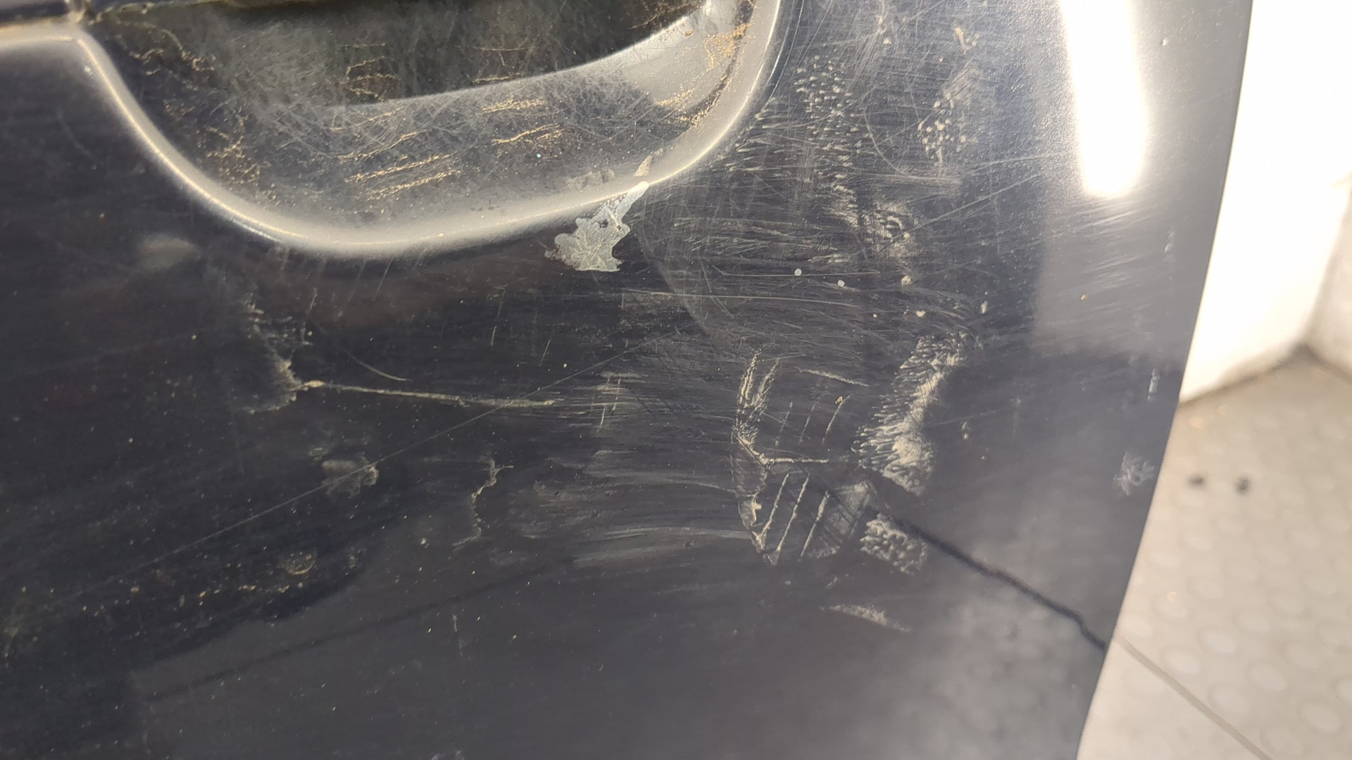 Дверь передняя левая