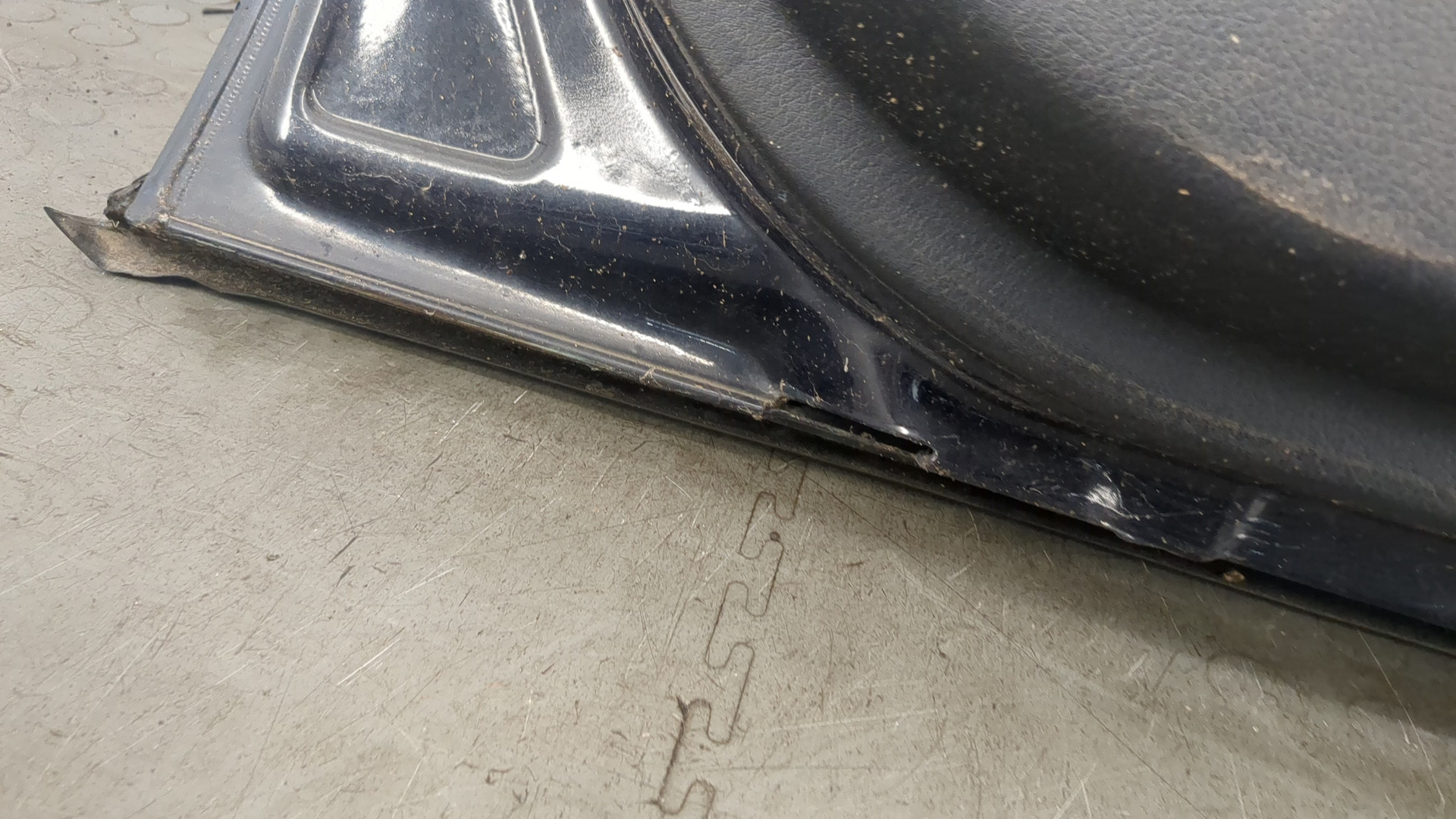 Дверь передняя левая