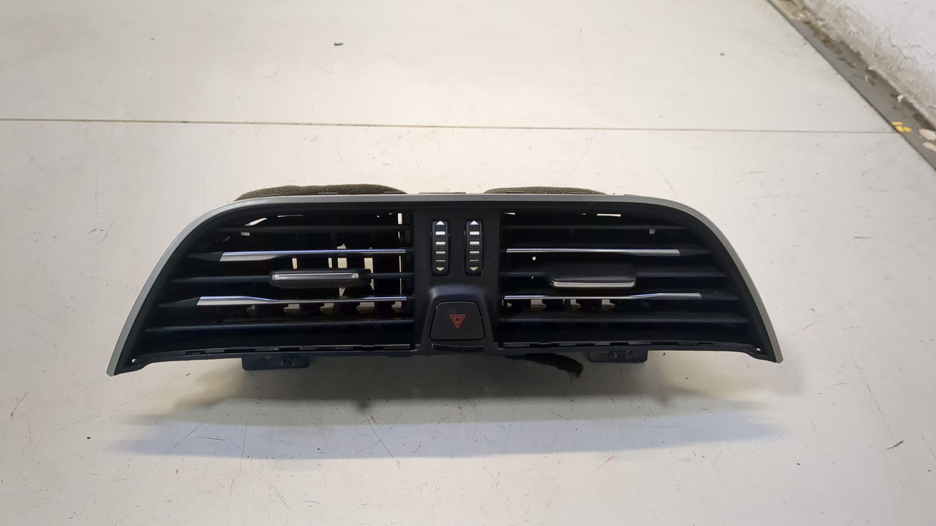 Дефлектор воздушный