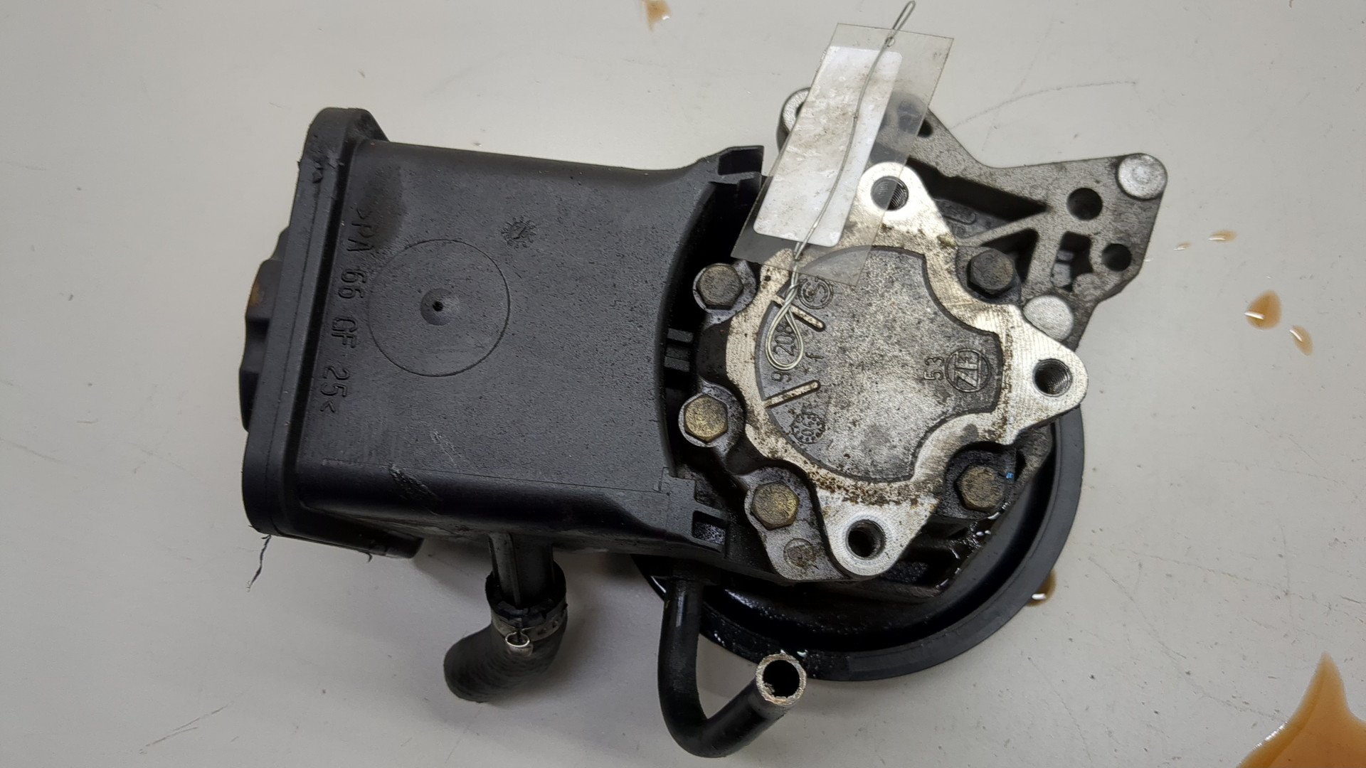 Насос ГУР (гидроусилитель руля)