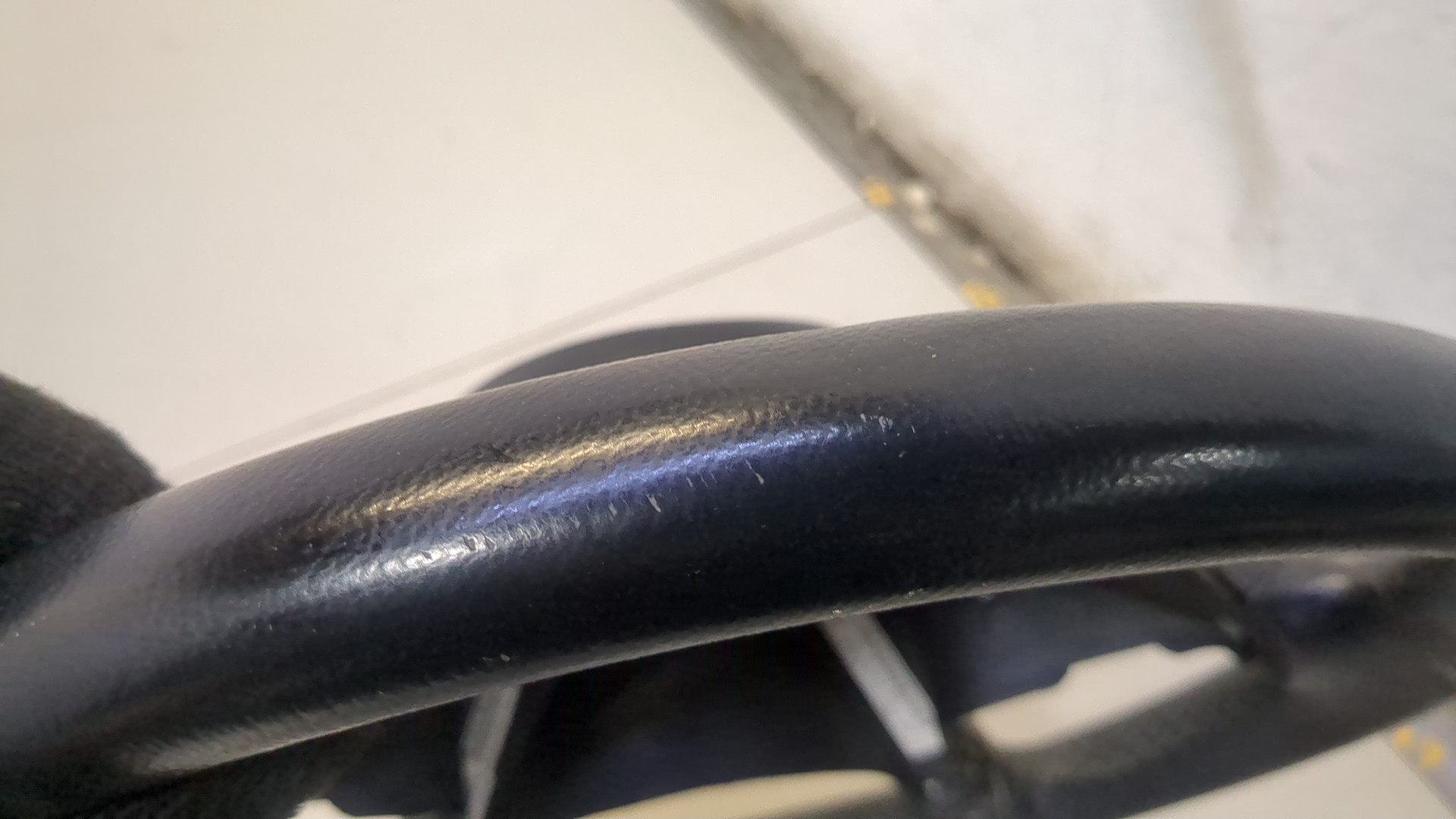 Рулевое колесо (руль)